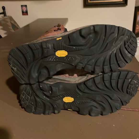 Vasque hiking boots - Picture 5 of 5